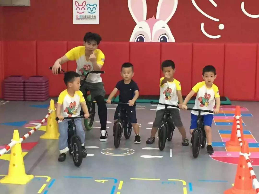 兔加熊儿童运动开学季体适能训练平衡车03.jpg